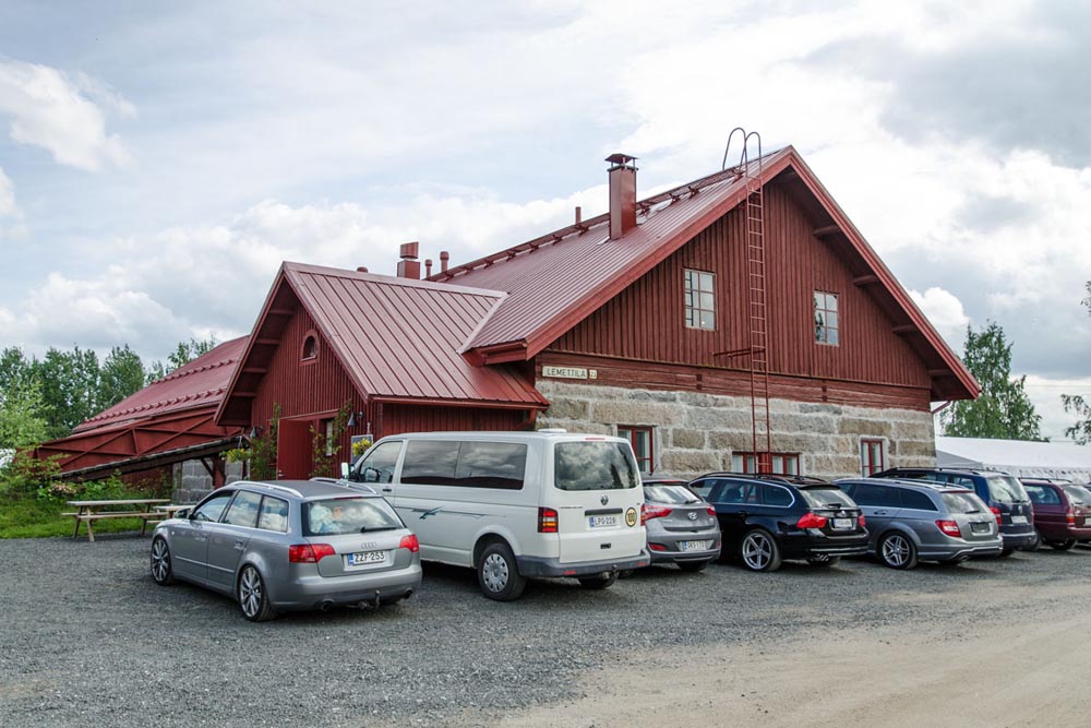 Meetings can be arranged in a stone barn Meetings can be arranged in a stone barn